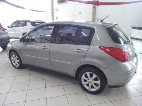NISSAN Tiida Hatch 1.8 16V 4P S AUTOMTICO, Foto 4