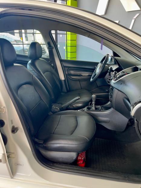PEUGEOT 207 Hatch 1.4 4P XR FLEX, Foto 9