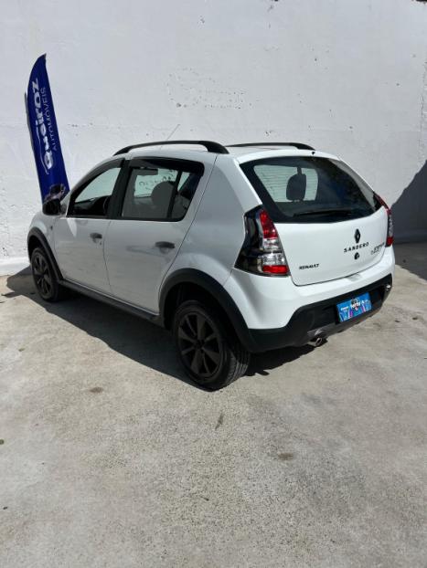 RENAULT Sandero 1.6 16V 4P FLEX STEPWAY, Foto 4