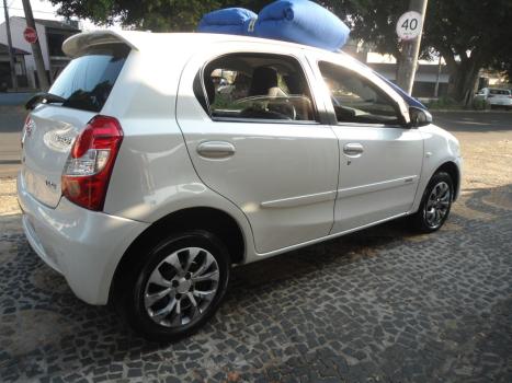 TOYOTA Etios Hatch 1.5 16V 4P FLEX XS, Foto 3