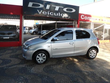 TOYOTA Etios Hatch 1.3 16V 4P FLEX X, Foto 1