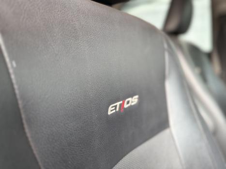 TOYOTA Etios Sedan 1.5 16V 4P FLEX PLATINUM AUTOMTICO, Foto 13