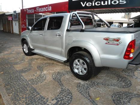 TOYOTA Hilux Caminhonete 3.0 4P 4X4 SRV TURBO DIESEL CABINE DUPLA, Foto 4