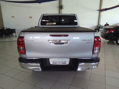 TOYOTA Hilux Caminhonete 2.7 16V 4P SRV FLEX CABINE DUPLA AUTOMTICO, Foto 6