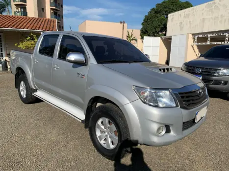 TOYOTA Hilux Caminhonete 3.0 16V 4P 4X4 SRV TURBO DIESEL CABINE DUPLA AUTOMTICO, Foto 2