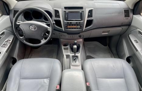 TOYOTA Hilux Caminhonete 3.0 4P 4X4 SRV TURBO DIESEL CABINE DUPLA AUTOMTICO, Foto 4