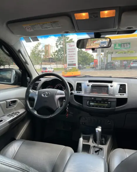 TOYOTA Hilux Caminhonete 2.7 16V 4P SRV FLEX 4X4  CABINE DUPLA AUTOMTICO, Foto 10