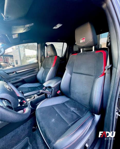 TOYOTA Hilux Caminhonete 2.8 16V GR SPORT 4X4 TURBO DIESEL CABINE DUPLA AUTOMTICO, Foto 12