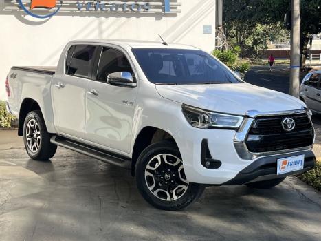 TOYOTA Hilux Caminhonete 2.8 4P 4X4 DIESEL CABINE DUPLA, Foto 3