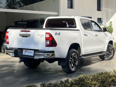 TOYOTA Hilux Caminhonete 2.8 4P 4X4 DIESEL CABINE DUPLA, Foto 4