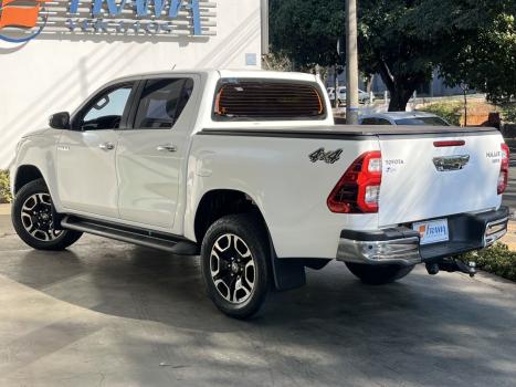 TOYOTA Hilux Caminhonete 2.8 4P 4X4 DIESEL CABINE DUPLA, Foto 5
