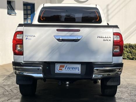 TOYOTA Hilux Caminhonete 2.8 4P 4X4 DIESEL CABINE DUPLA, Foto 6