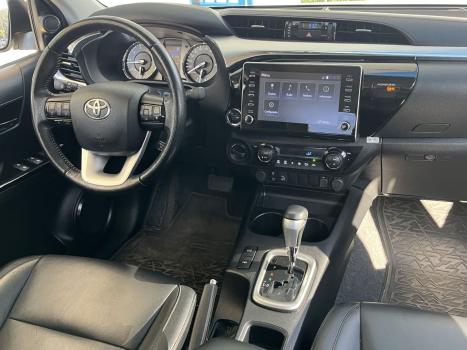 TOYOTA Hilux Caminhonete 2.8 4P 4X4 DIESEL CABINE DUPLA, Foto 8