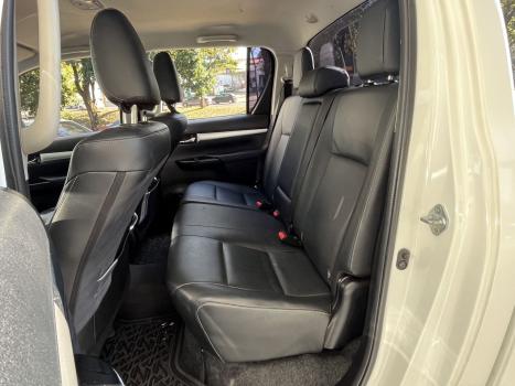 TOYOTA Hilux Caminhonete 2.8 4P 4X4 DIESEL CABINE DUPLA, Foto 11