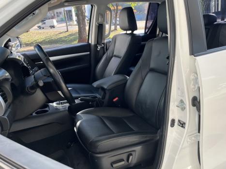 TOYOTA Hilux Caminhonete 2.8 16V SRV 4X4 DIESEL CABINE DUPLA AUTOMTICO, Foto 10