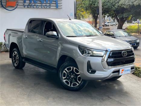 TOYOTA Hilux Caminhonete 2.8 16V 4P SRX DIESEL CABINE DUPLA, Foto 2