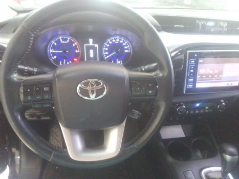 TOYOTA Hilux Caminhonete 2.8 16V SRX 4X4 DIESEL CABINE DUPLA AUTOMTICO, Foto 9