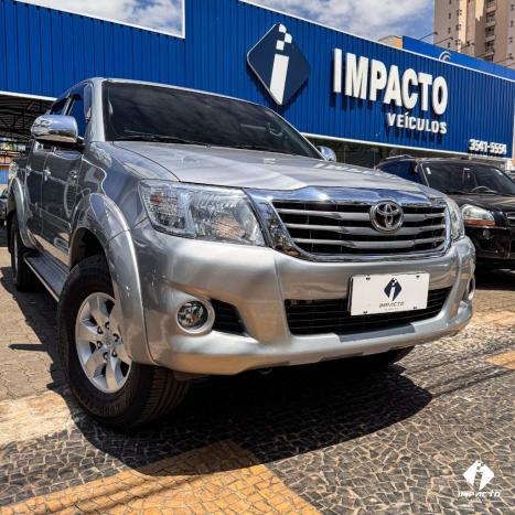 TOYOTA Hilux Caminhonete 2.7 16V 4P SRV FLEX 4X4  CABINE DUPLA AUTOMTICO, Foto 2
