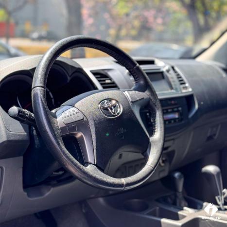 TOYOTA Hilux Caminhonete 2.7 16V 4P SRV FLEX 4X4  CABINE DUPLA AUTOMTICO, Foto 8