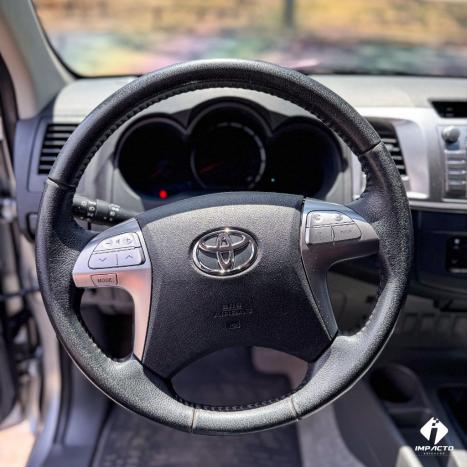 TOYOTA Hilux Caminhonete 2.7 16V 4P SRV FLEX 4X4  CABINE DUPLA AUTOMTICO, Foto 10