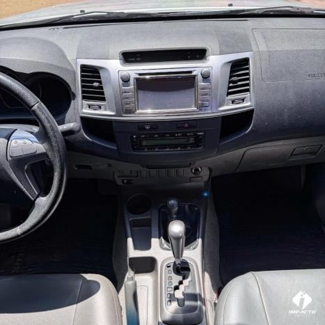 TOYOTA Hilux Caminhonete 2.7 16V 4P SRV FLEX 4X4  CABINE DUPLA AUTOMTICO, Foto 12