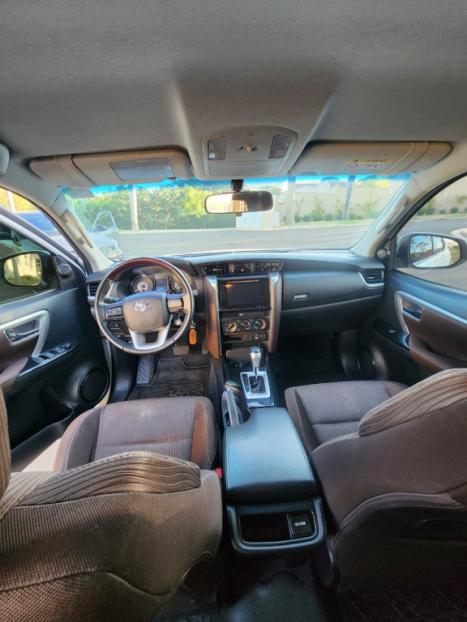 TOYOTA Hilux SW4 2.7 16V 4P SR FLEX AUTOMTICO, Foto 4