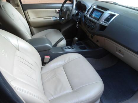 TOYOTA Hilux SW4 2.7 16V 4P SR FLEX AUTOMTICO, Foto 6