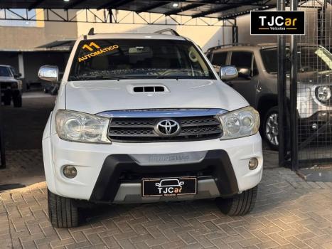 TOYOTA Hilux SW4 2.8 4P SRX 4X4 TURBO DIESEL AUTOMTICO, Foto 4