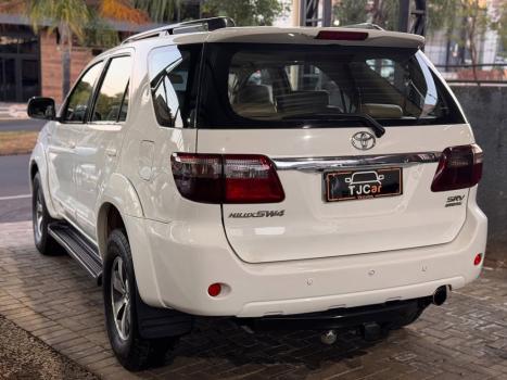 TOYOTA Hilux SW4 3.0 16V 4P SRV 4X4 7 LUGARES TURBO DIESEL AUTOMTICO, Foto 8