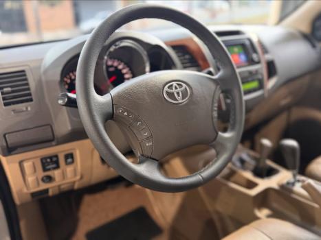 TOYOTA Hilux SW4 3.0 16V 4P SRV 4X4 7 LUGARES TURBO DIESEL AUTOMTICO, Foto 9