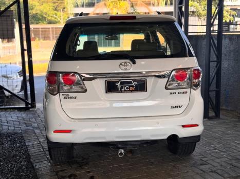 TOYOTA Hilux SW4 3.0 16V 4P SRV 4X4 7 LUGARES TURBO DIESEL AUTOMTICO, Foto 11