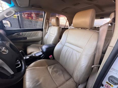 TOYOTA Hilux SW4 3.0 16V 4P SRV 4X4 7 LUGARES TURBO DIESEL AUTOMTICO, Foto 15