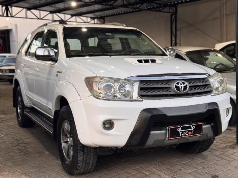TOYOTA Hilux SW4 3.0 16V 4P SRV 4X4 7 LUGARES TURBO DIESEL AUTOMTICO, Foto 5