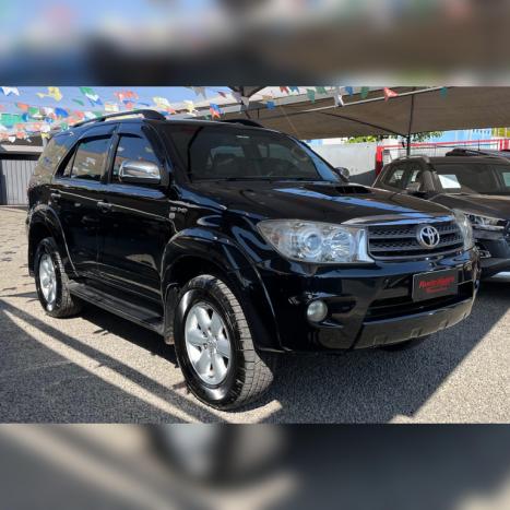 TOYOTA Hilux SW4 3.0 16V 4P SRV 4X4 7 LUGARES TURBO DIESEL AUTOMTICO, Foto 3