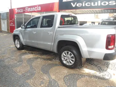 VOLKSWAGEN Amarok 2.0 16V 4X4 CABINE DUPLA COMFORTLINE TURBO INTERCOOLER AUTOMTICO, Foto 4