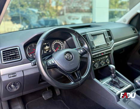 VOLKSWAGEN Amarok 3.0 V6 CABINE DUPLA HIGHLINE 4X4 TURBO INTERCOOLER AUTOMTICO, Foto 4