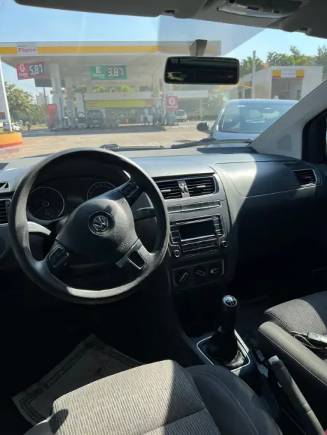 VOLKSWAGEN Fox 1.6 4P, Foto 8