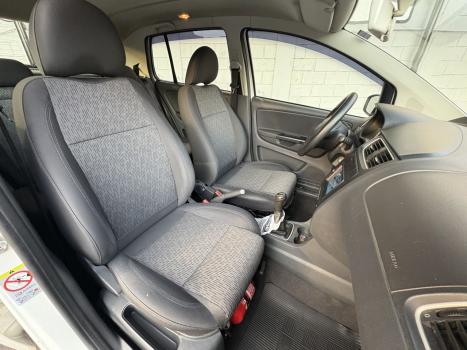 VOLKSWAGEN Fox 1.6 4P TREND FLEX, Foto 16