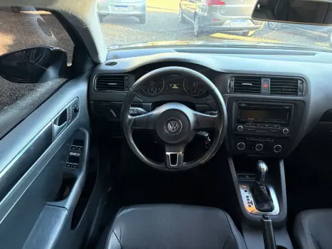 VOLKSWAGEN Jetta 2.0 4P FLEX CONFORTLINE TIPTRONIC AUTOMTICO, Foto 13