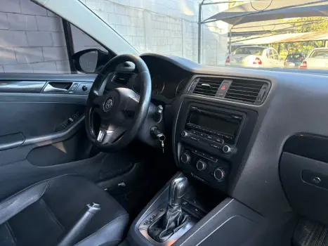VOLKSWAGEN Jetta 2.0 4P FLEX CONFORTLINE TIPTRONIC AUTOMTICO, Foto 16