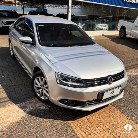 VOLKSWAGEN Jetta 2.0 4P FLEX CONFORTLINE TIPTRONIC AUTOMTICO, Foto 2