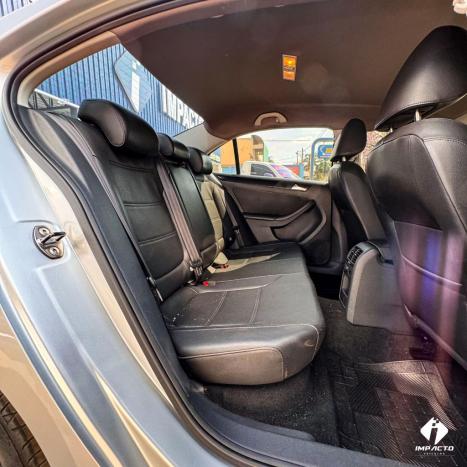 VOLKSWAGEN Jetta 2.0 4P FLEX CONFORTLINE TIPTRONIC AUTOMTICO, Foto 6