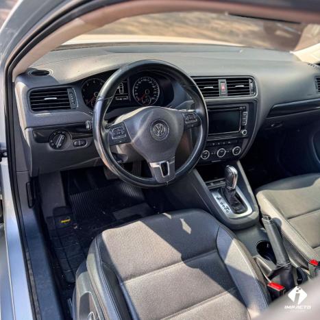 VOLKSWAGEN Jetta 2.0 4P FLEX CONFORTLINE TIPTRONIC AUTOMTICO, Foto 8