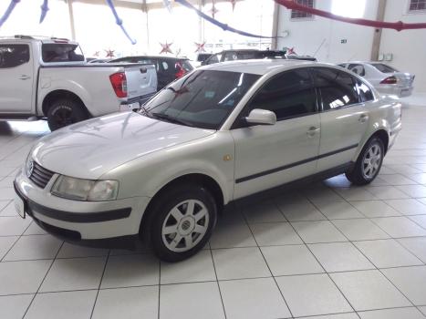 VOLKSWAGEN Passat 1.8 20V 4P TURBO AUTOMTICO, Foto 2
