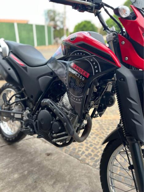 YAMAHA Lander 250 X, Foto 2