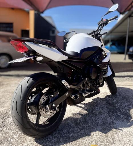 YAMAHA XJ6 600 N, Foto 3
