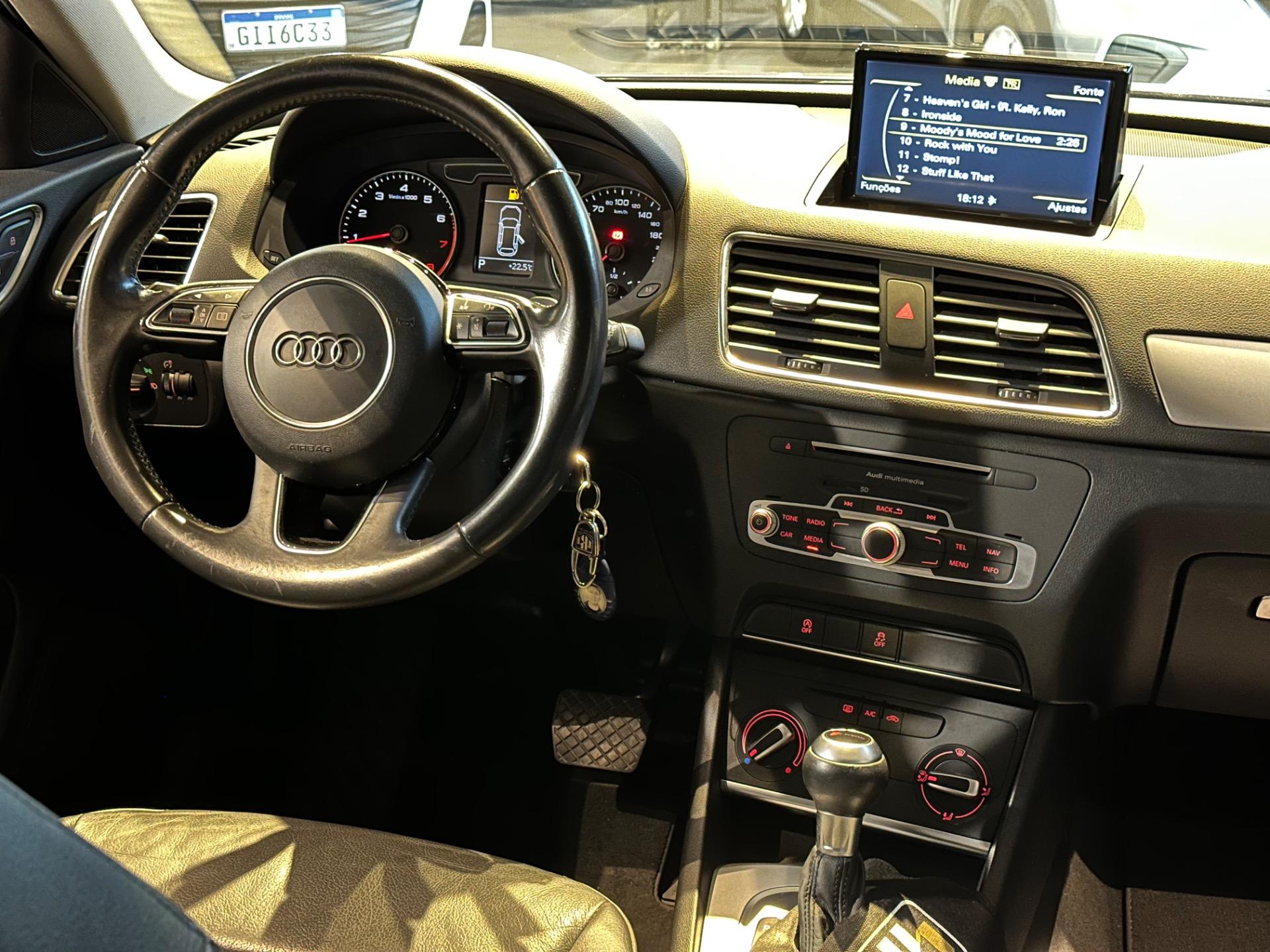 AUDI Q3 - Foto