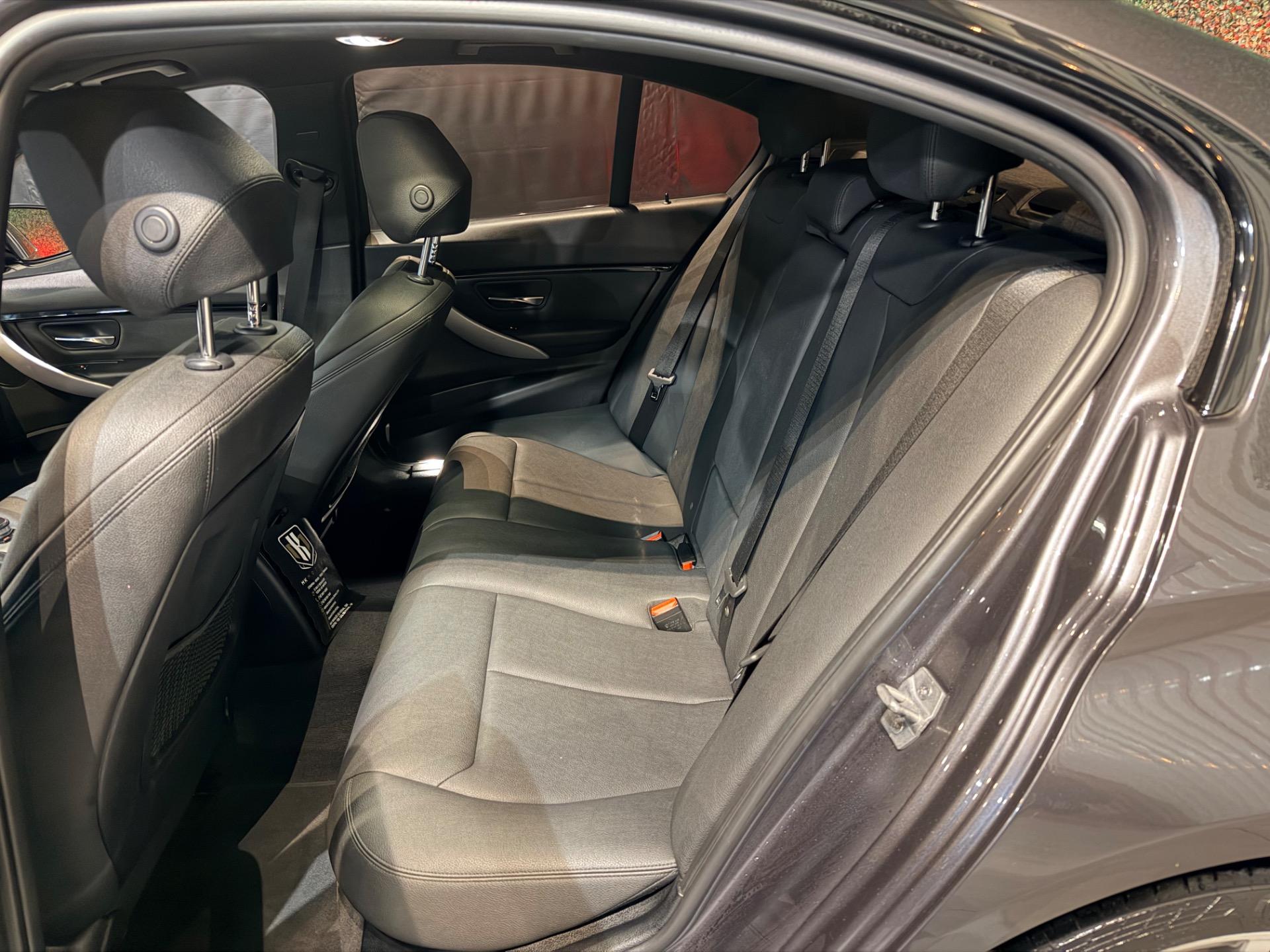 BMW 320I - Foto