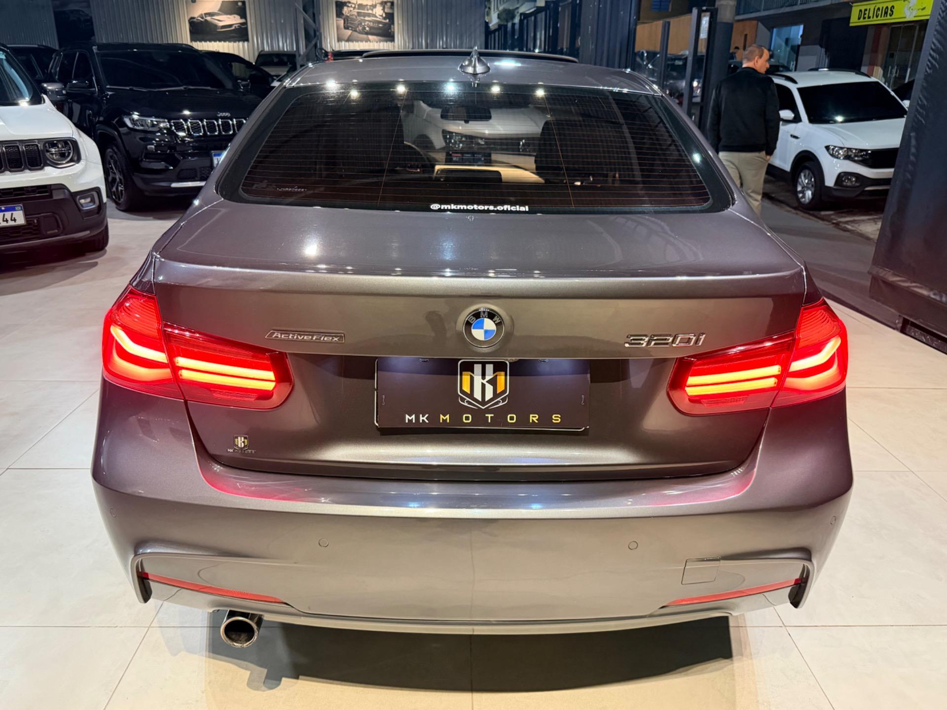 BMW 320I - Foto