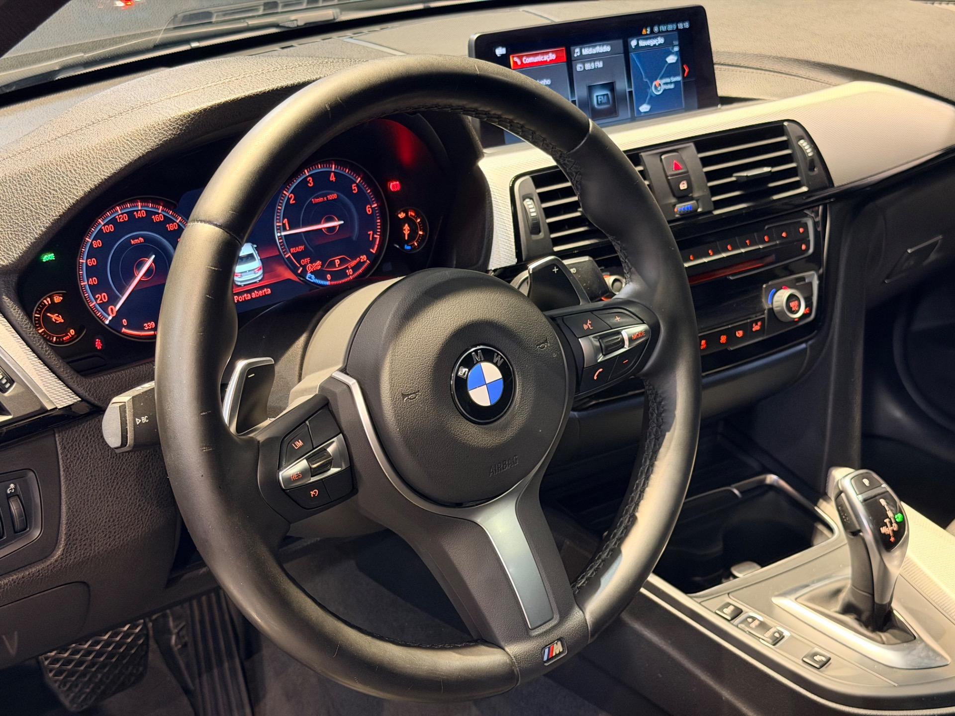 BMW 320I - Foto